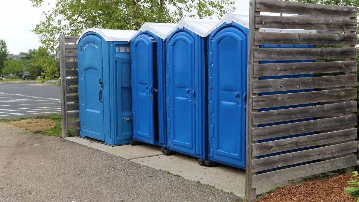 Porta Potty Rental Pros - Affordable Porta Potty Solutions in Girard, KS, 66743
